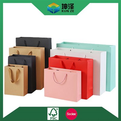 Sacola de compras de papel colorido